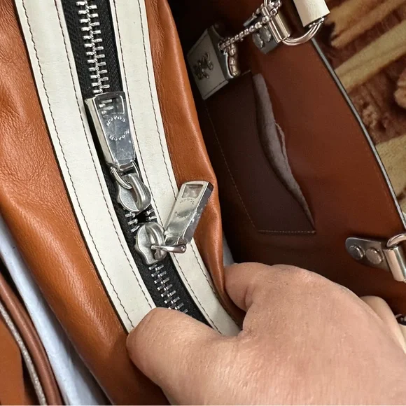 Coach x White Rabbit Candy Rogue 25 Leather bag - Picture 6 of 10